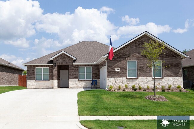 Building Photo - 1455 Streamside Dr