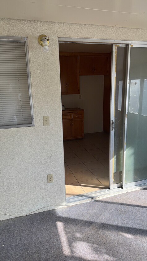 Foto del edificio - 811 S State St