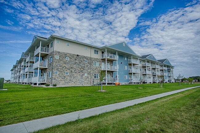 Foto del edificio - Silver Waters Retirement Community