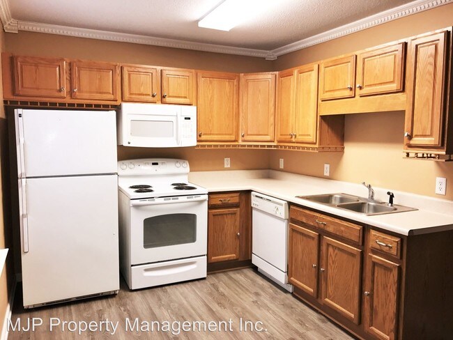 Building Photo - 3831 Bonny Oaks Dr