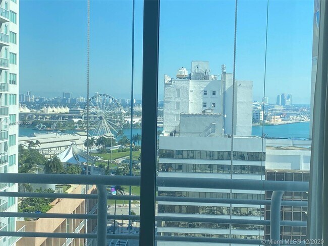 Foto del edificio - 133 NE 2nd Ave