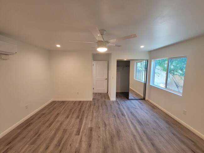 Photo - 3604 Loomis St House