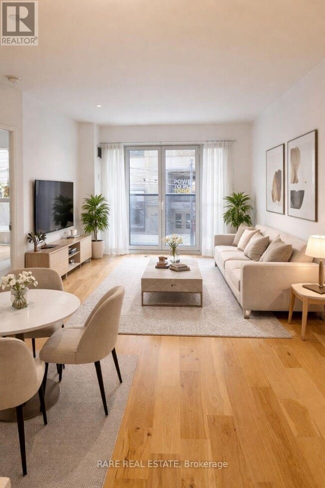 Building Photo - 21 Carlton St.