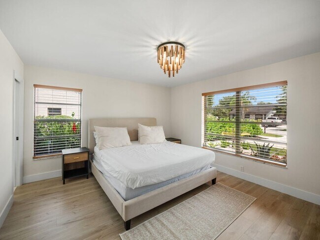Foto del edificio - 1423 Riverside Cir