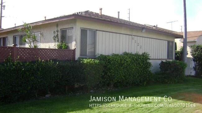 Foto del edificio - 4122 W Broadway