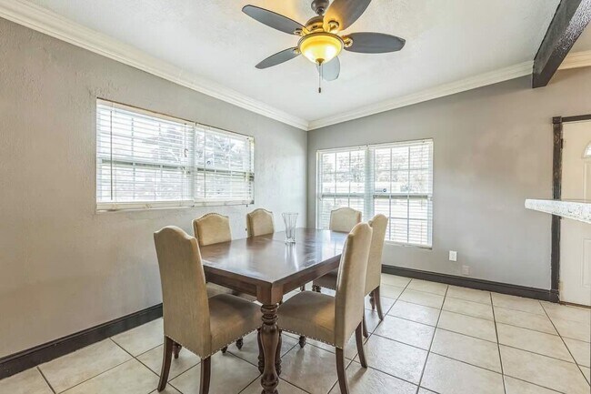 Foto del edificio - 911 26th St Ct E