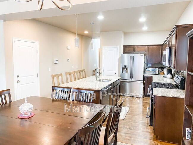 Foto del edificio - 8718 Windy Plains Ct