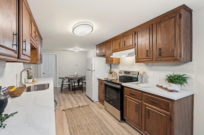 Foto del edificio - Beautifully updated 2-bedroom, 1.5-bathroom duplex