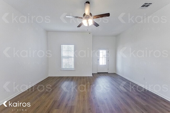 Building Photo - 116 Teddy Ln