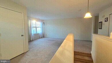 Building Photo - 853 E Fishers Creek Rd