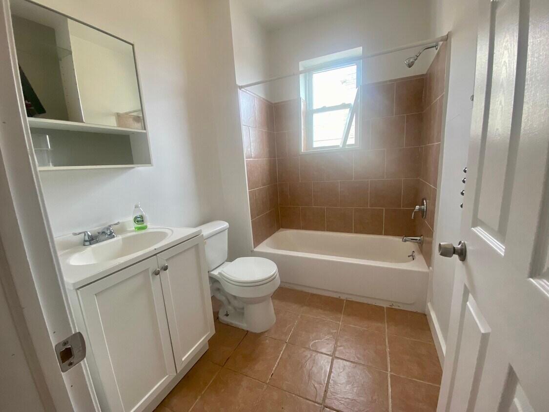 Bathroom - 2300 Watkins St
