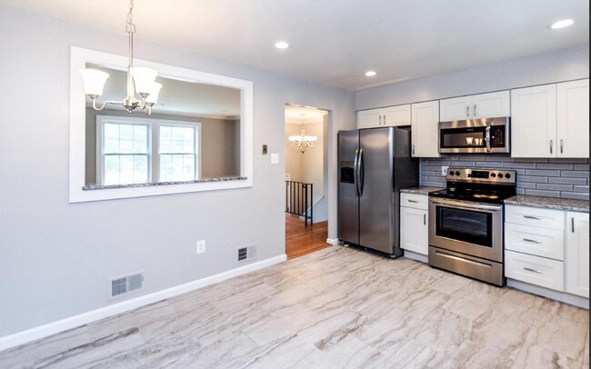Foto del edificio - 3704 Oaklawn Rd