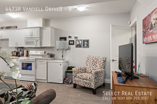 Building Photo - 44738 Vandell Dr