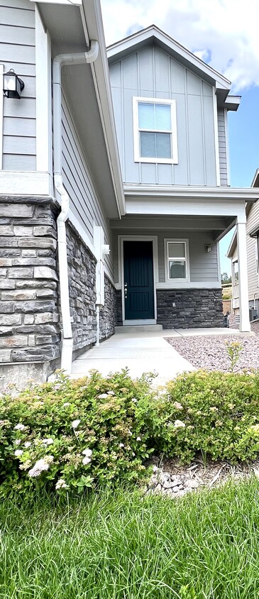 Primary Photo - 5744 Heathland Terrace