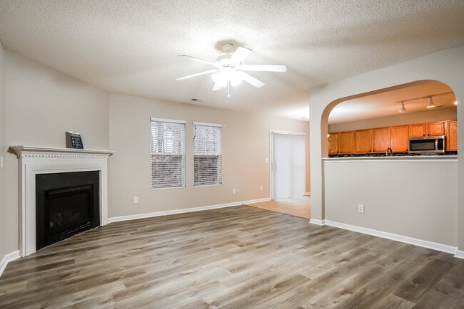 Foto del edificio - 205 Brookhaven Dr