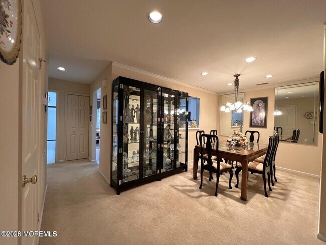 Foto del edificio - 92 Winthrop Rd