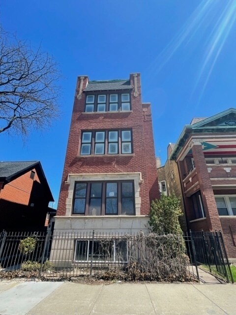 Primary Photo - 1659 N Humboldt Blvd
