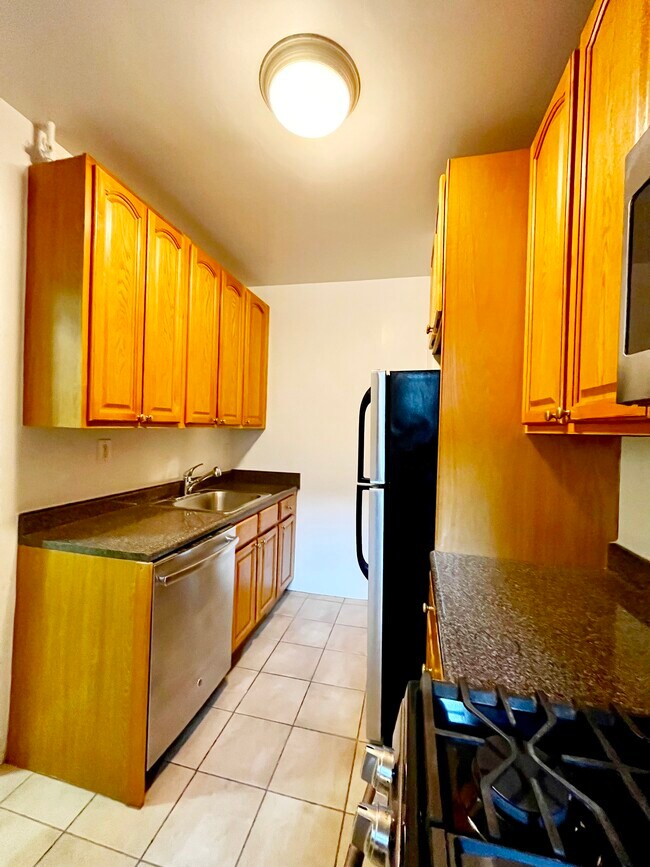 Kitchen - 600 W 173rd St