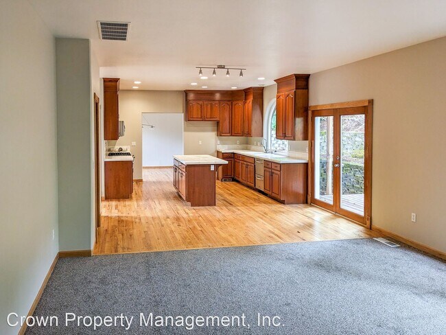 Building Photo - 4 br, 3 bath House - 971 Gleneden Ct. NW