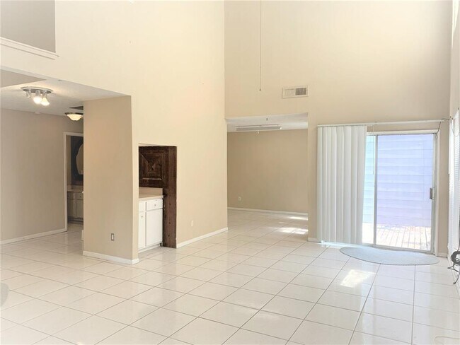 Foto del edificio - 8712 Covent Garden St