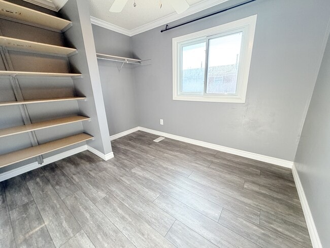 Building Photo - 301 Edgewood St