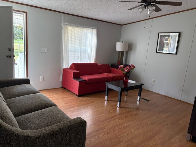 Foto del edificio - 16641 SW 57 St