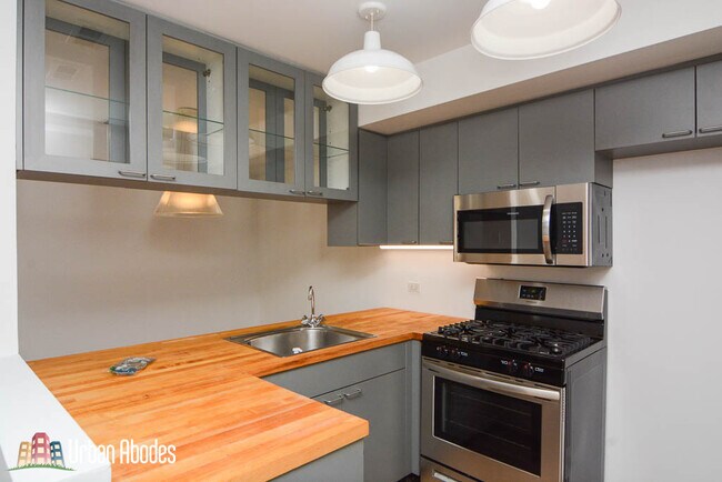 Foto del edificio - 1321 W Henderson St