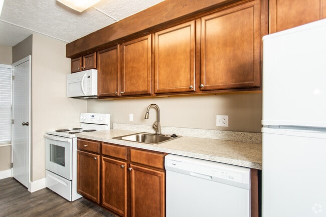 One Bedroom - Kitchen - Hilliard Square