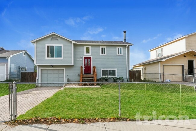 Building Photo - 1870 Swearinger Dr