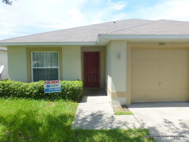 Primary Photo - 3 Bedroom 2 Bath Duplex in Sleep Hollow Area