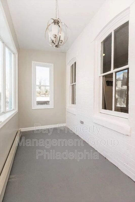 Building Photo - 130 E Pastorius St