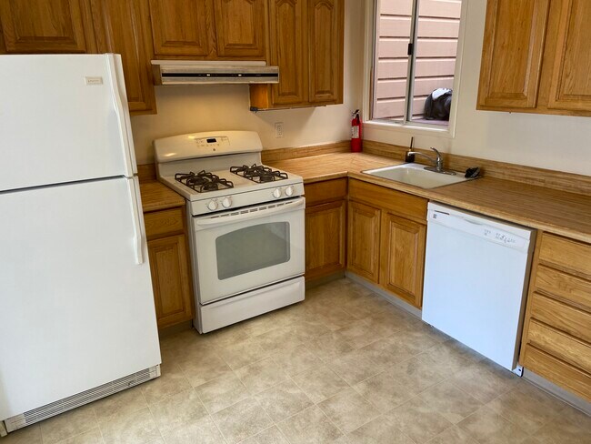 Building Photo - 3630 Cabrillo St
