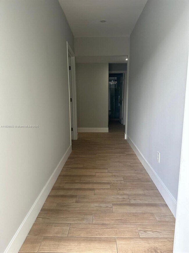Foto del edificio - 15 NW 31st Ave