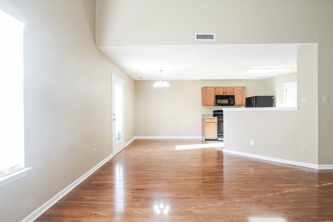 Building Photo - 10548 Glenayr Dr