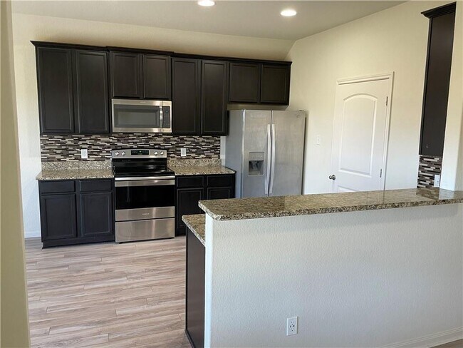 Foto del edificio - 1252 Violet Ln