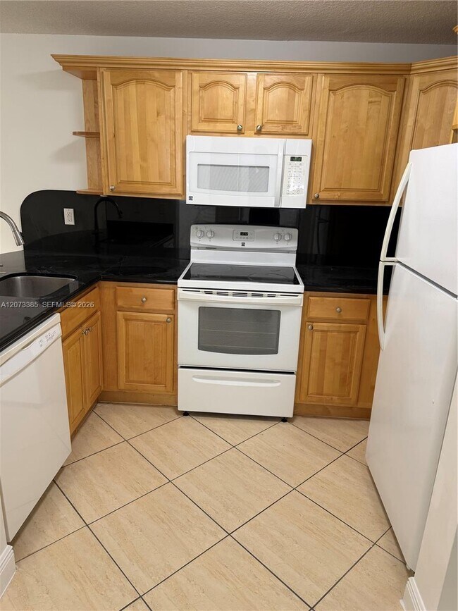 Foto del edificio - 210 SW 11th St