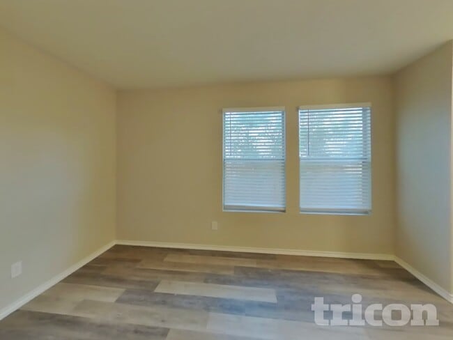 Building Photo - 160 Hanging Moss Dr