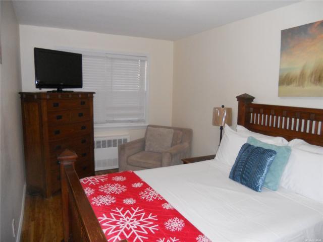 Foto del edificio - 3 bedroom in Canarsie NY 11236