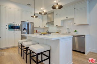 Foto del edificio - 6018 1/2 Comey Avenue Apt #1/2, Los Angeles, CA 90034 - 3 BR 4 BA house