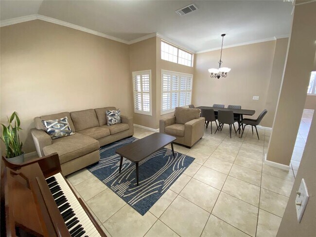 Foto del edificio - 2927 Wickersham Ln