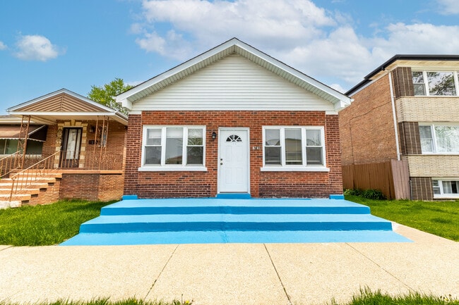 Building Photo - 3741 S 61st Ave