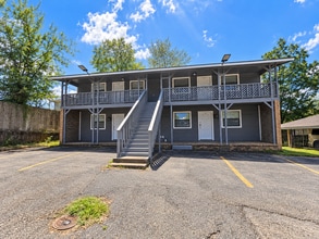 Building Photo - 119 Upton St