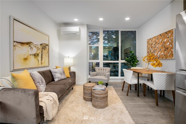 Foto del edificio - 3805 23rd Ave W