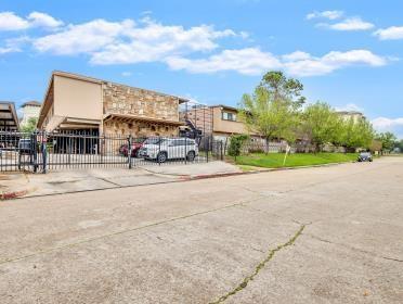 Foto principal - 3809 N Braeswood Blvd