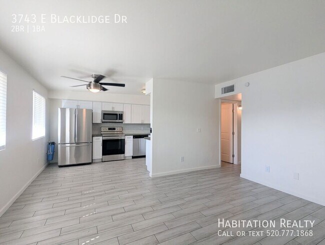 Foto del edificio - 3743 E Blacklidge Dr