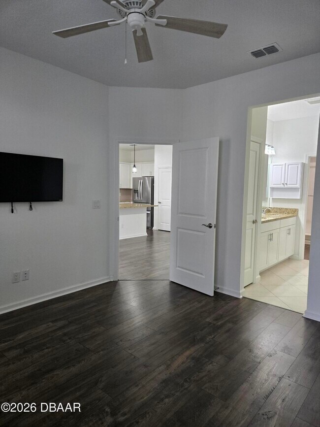 Foto del edificio - 562 Landshark Blvd