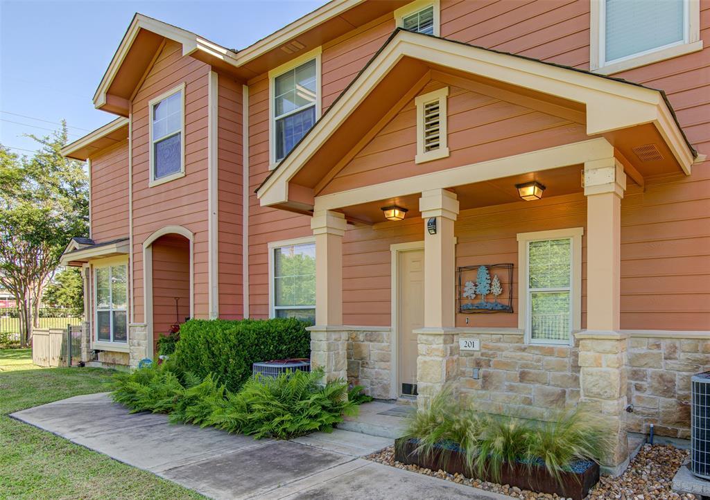 Foto principal - 1481 E Old Settlers Blvd