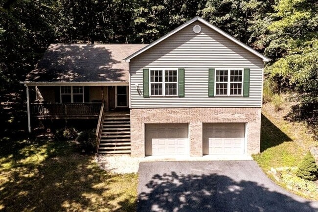 Photo - 187 Grouse Dr. House