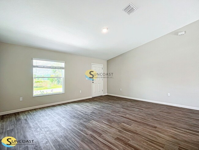 Building Photo - 59 Pine Radial