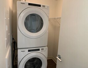 Floorplan E - Washer/Dryer - The Underwood